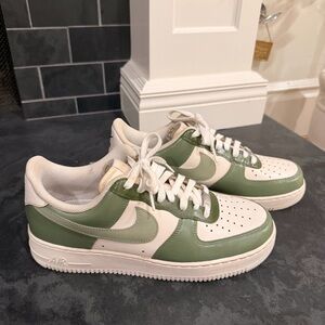Nike Low-Top Sneakers in Olive Green & White
